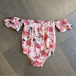 NWOT Baileys blossoms off the shoulder pink floral leotard